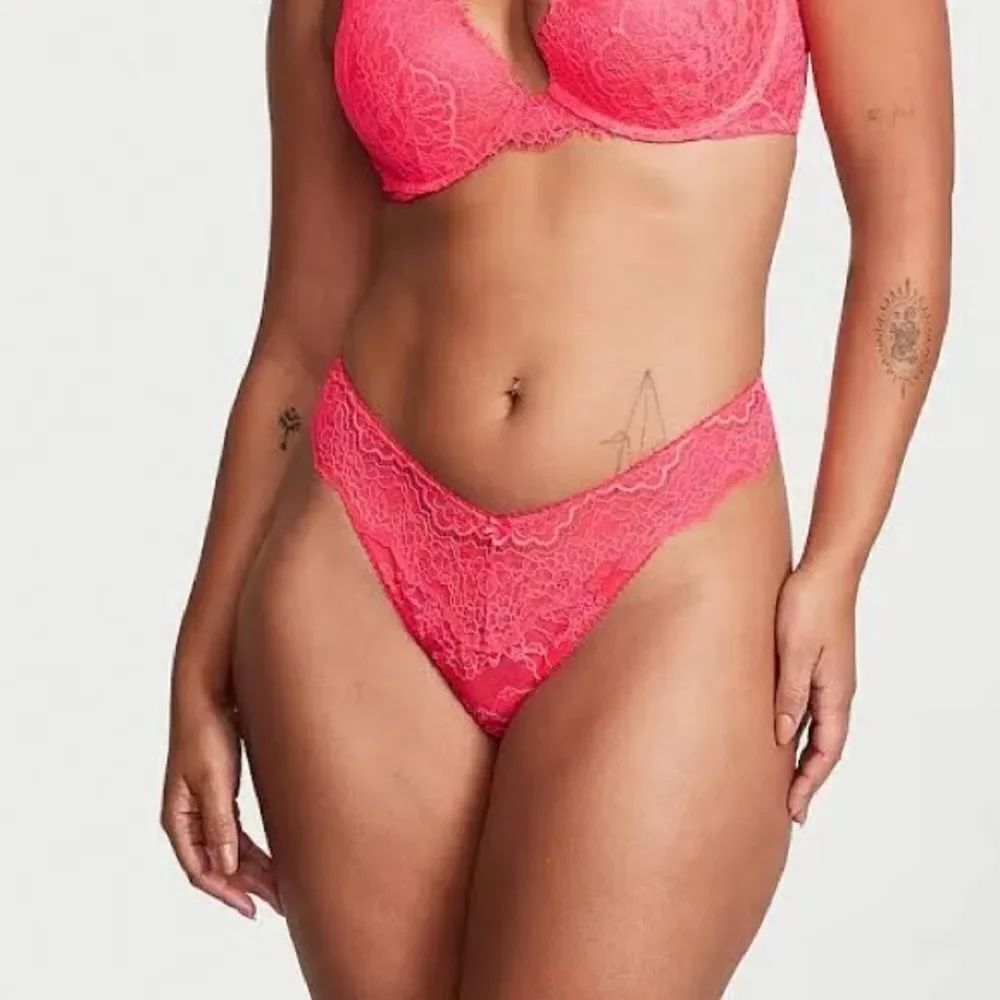 Victoria’s Secret Dream Angels high leg lace Brazilian slip panty Coral Xlarge